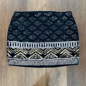 Express iridescent black,tan & gold sequin skirt
